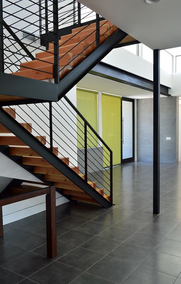 4 Wozstair 1